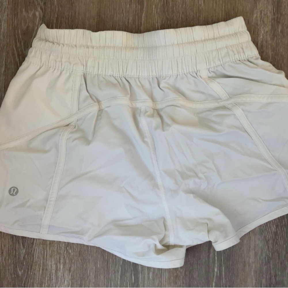 White lululemon shorts